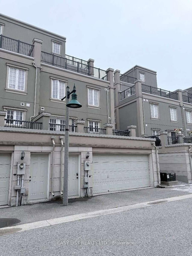 28 Upper Duke Crescent