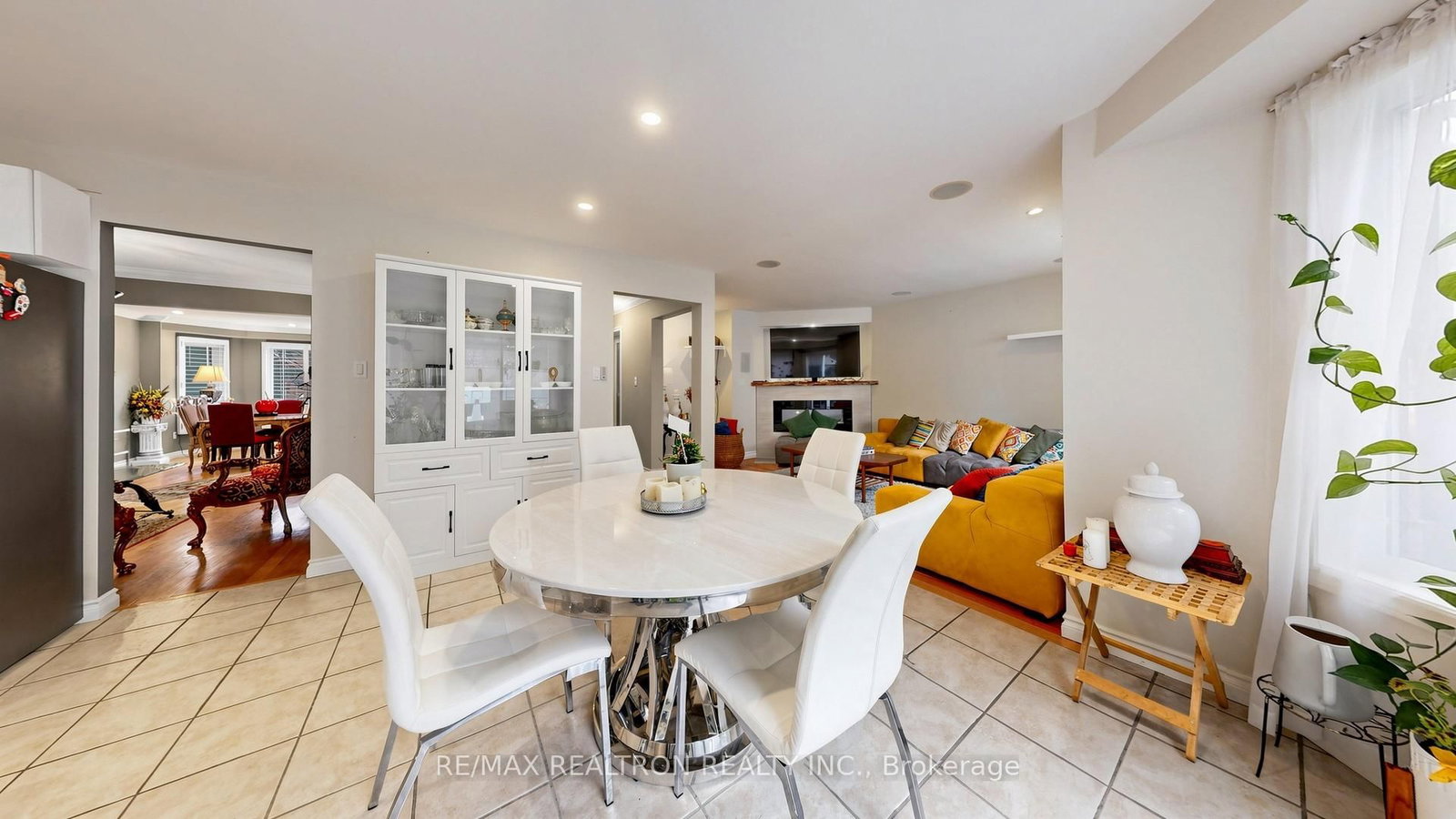 14 Raiford Street • Aurora, ON photo 10