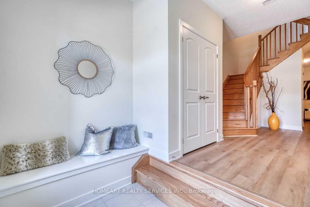 49 Mumbai Drive • Markham, ON photo 3