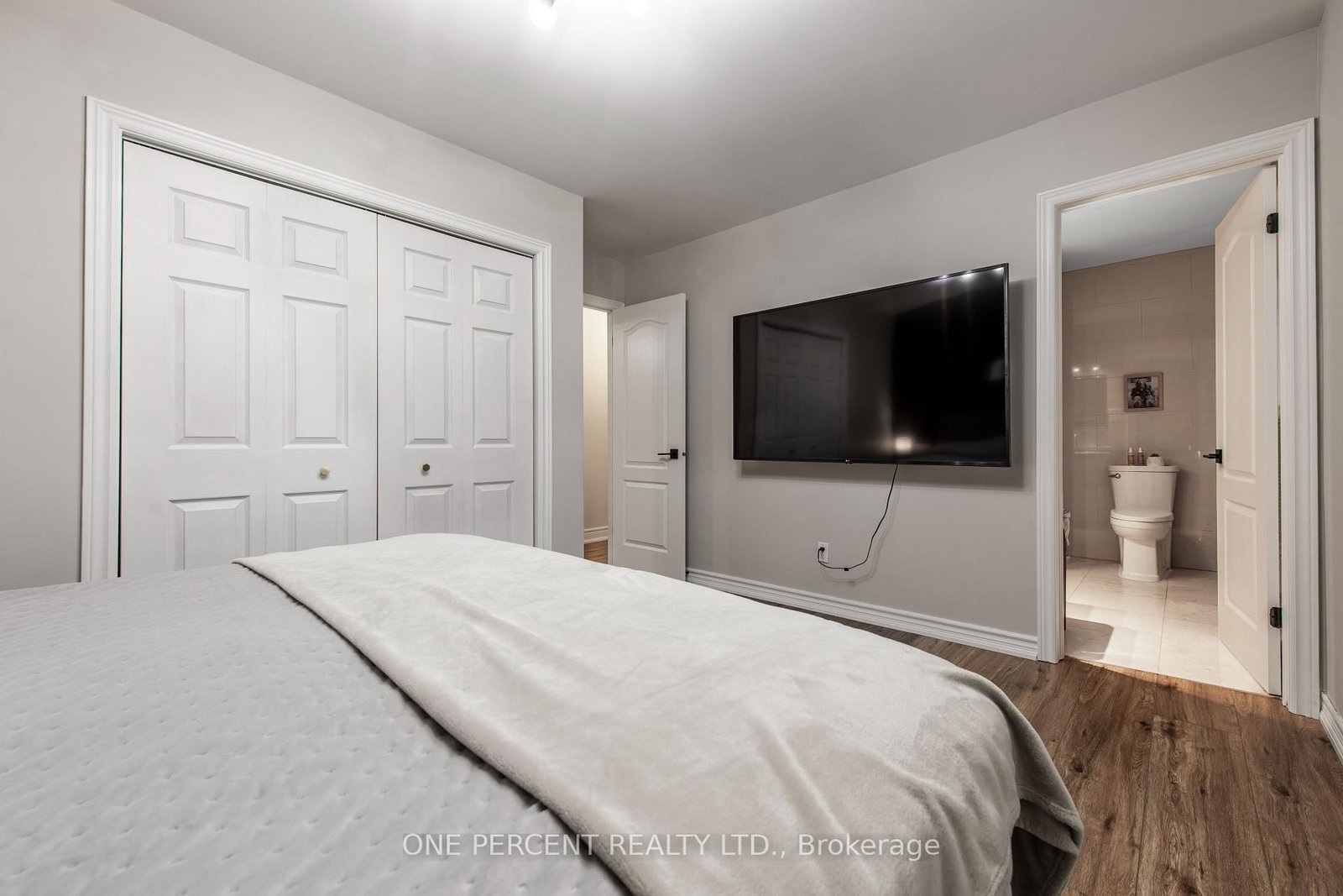 8 Cardwell Court • Adjala-Tosorontio, ON photo 16