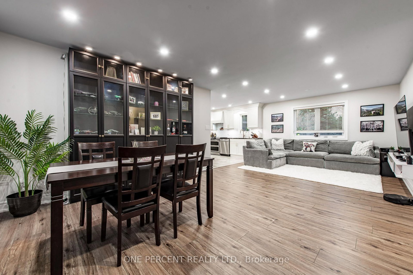 8 Cardwell Court • Adjala-Tosorontio, ON photo 6