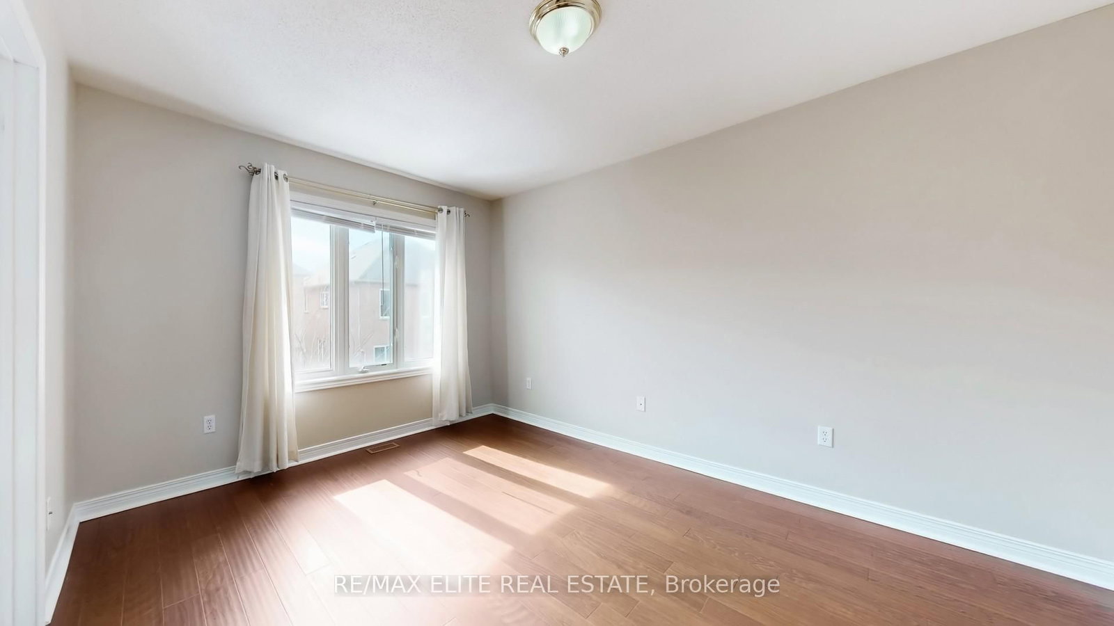 62 Macedonia Court • Newmarket, ON photo 20