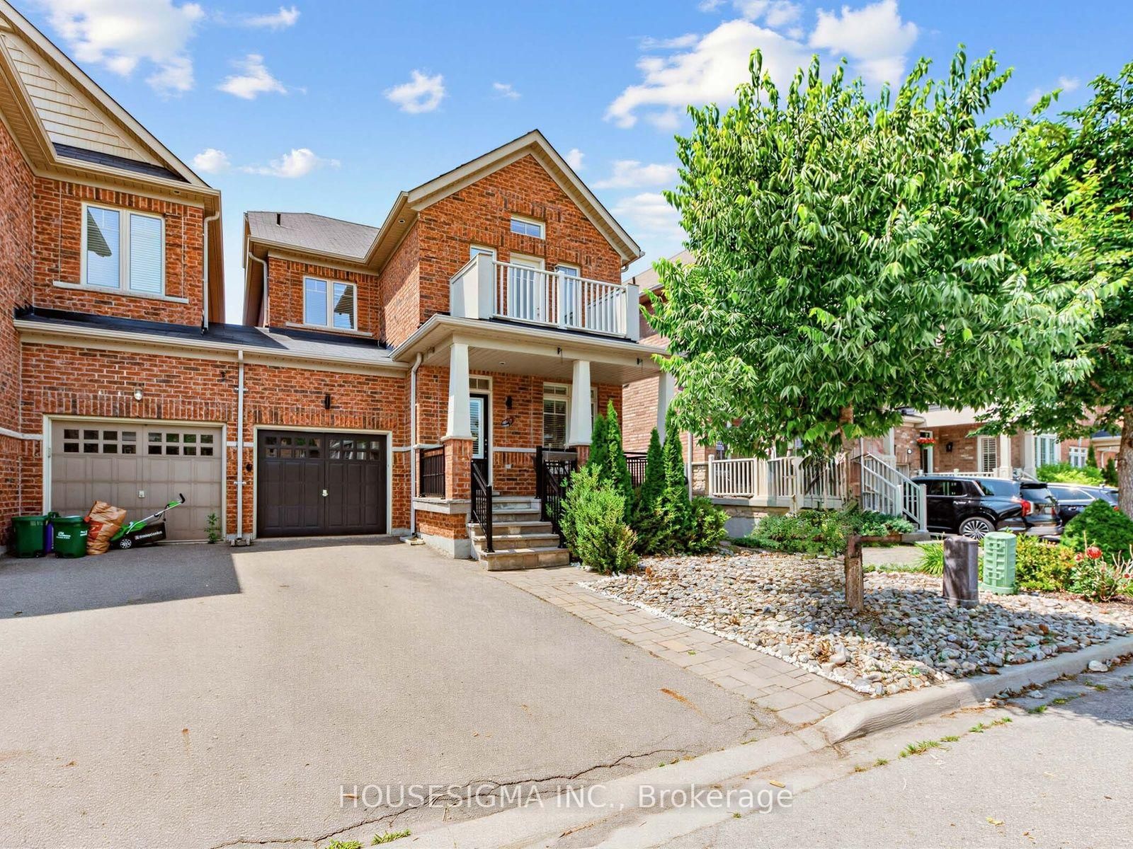 57 Chao Crescent • Richmond Hill, ON photo 1