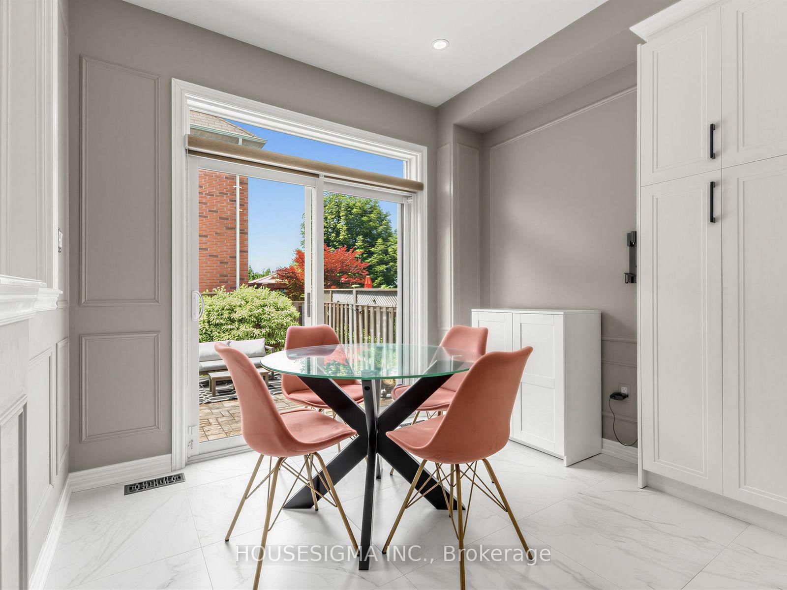 57 Chao Crescent • Richmond Hill, ON photo 11