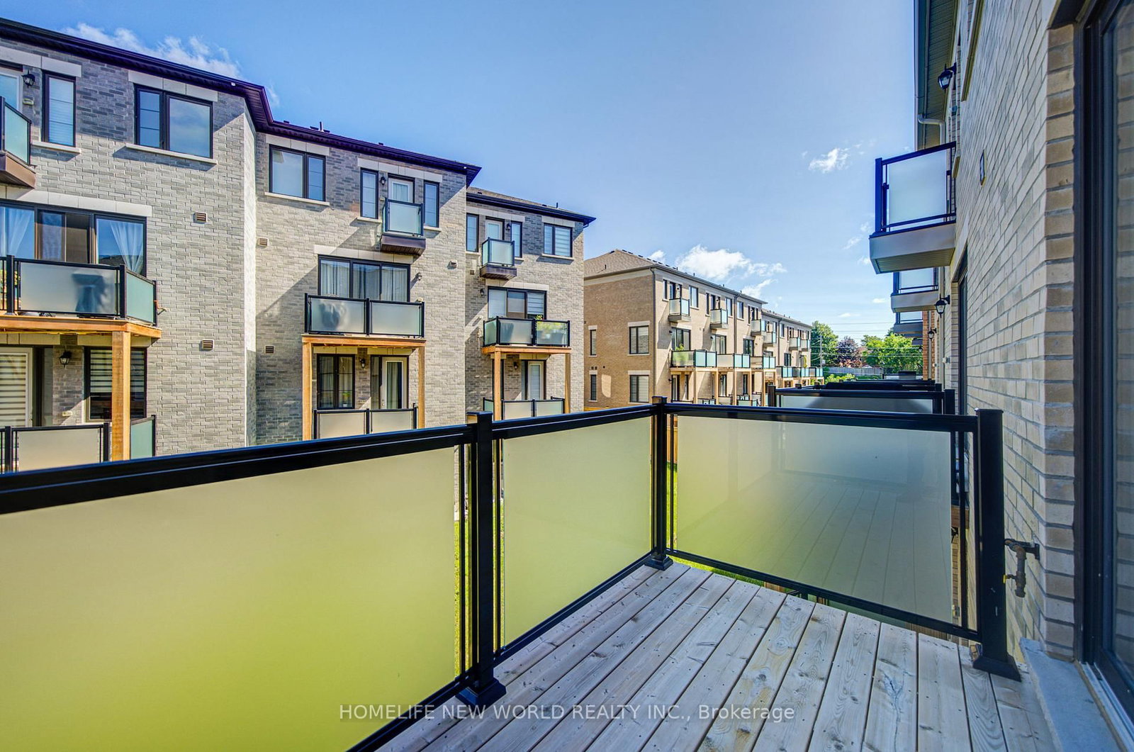 216 Vermont Avenue • Newmarket, ON photo 17