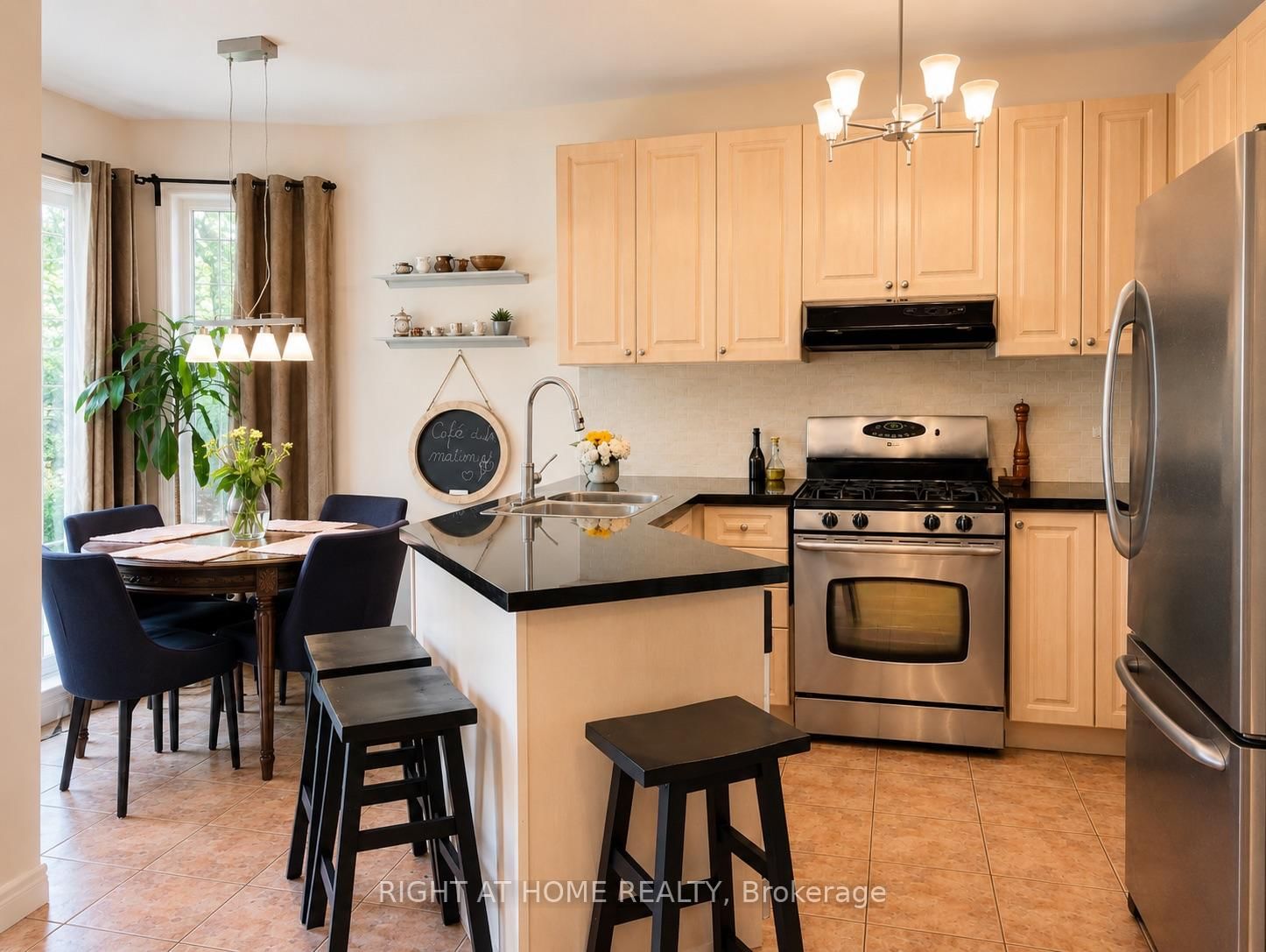 39 Pexton Avenue • Richmond Hill, ON photo 6