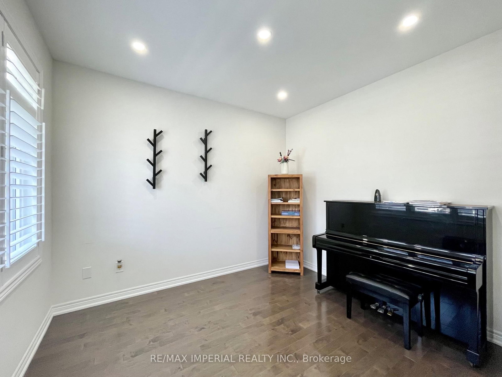 3 Collier Crescent • Markham, ON photo 2
