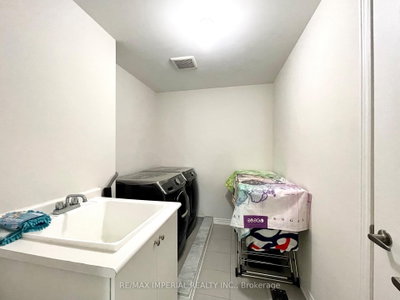3 Collier Crescent • Markham, ON photo 8