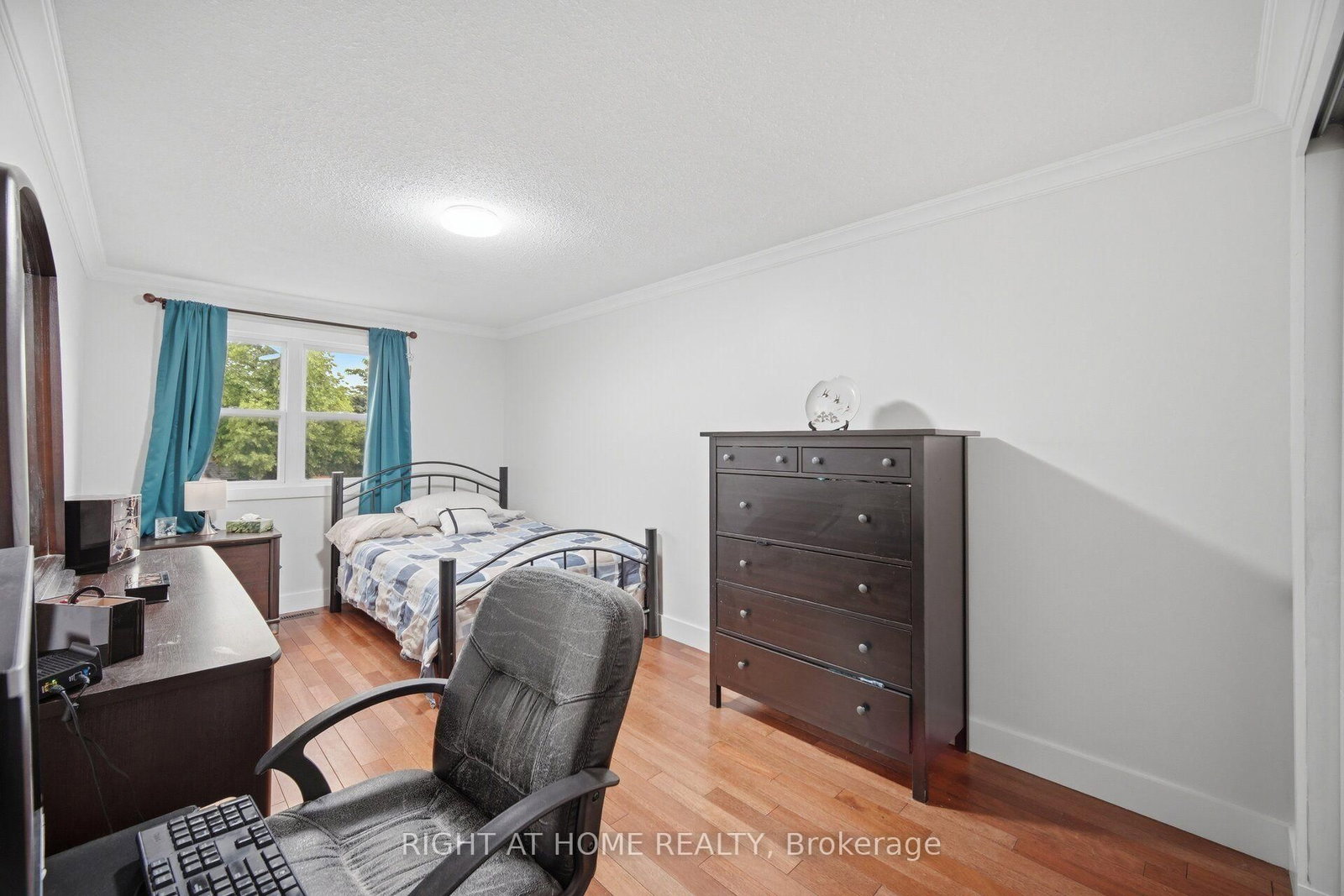 121 Bob O'link Avenue • Vaughan, ON photo 18