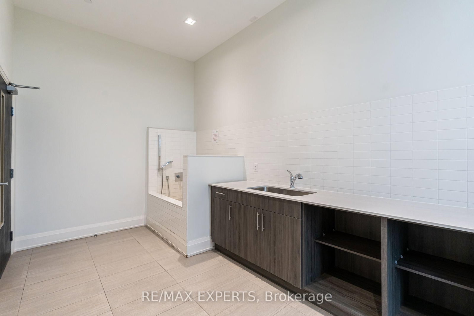 555 William Graham Drive • #121 • Aurora, ON photo 24