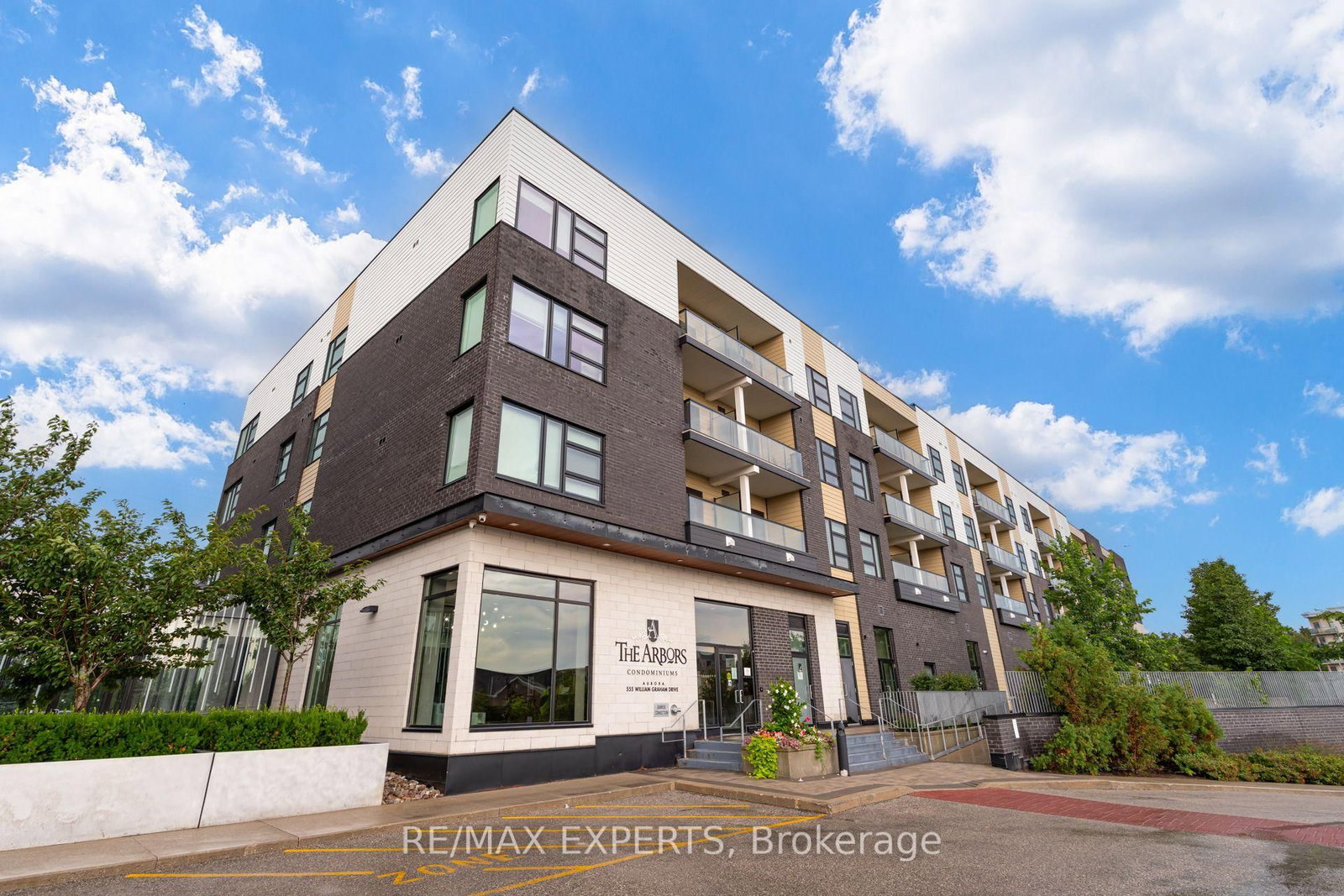 555 William Graham Drive • #121 • Aurora, ON photo 32