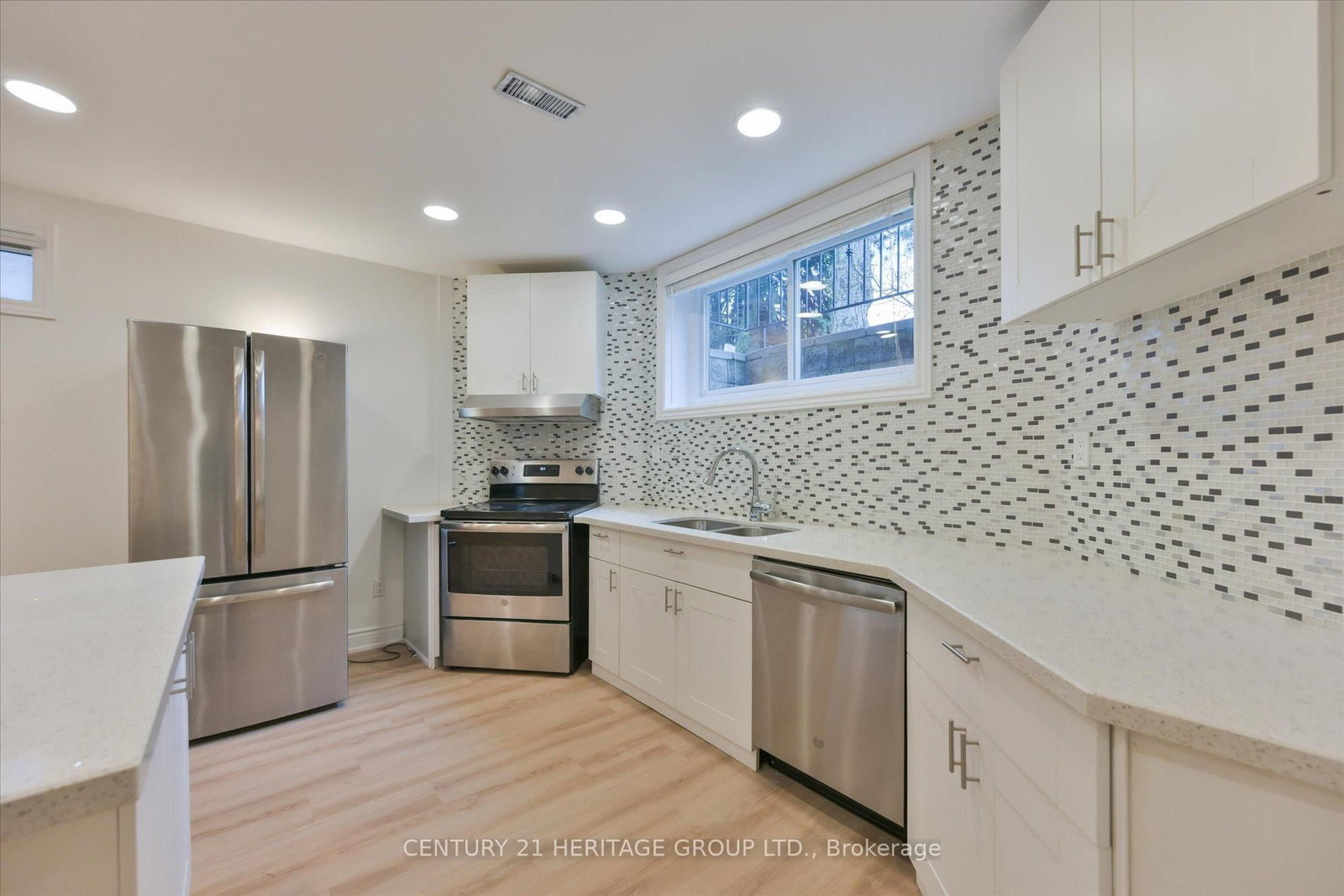 22 Tannery Court • Richmond Hill, ON photo 39