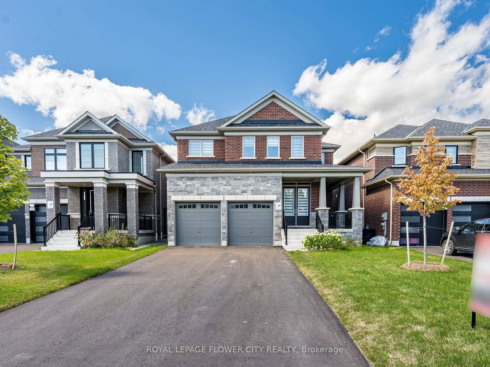 26 Hummingbird Grove • Adjala-Tosorontio, ON photo 2