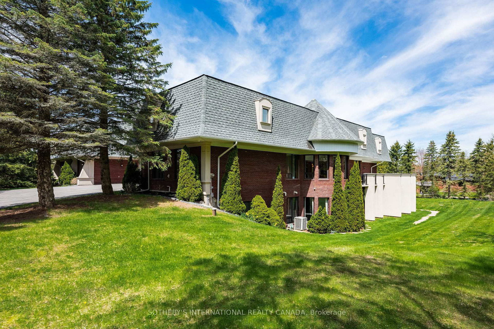48 Scott Crescent • King, ON photo 8
