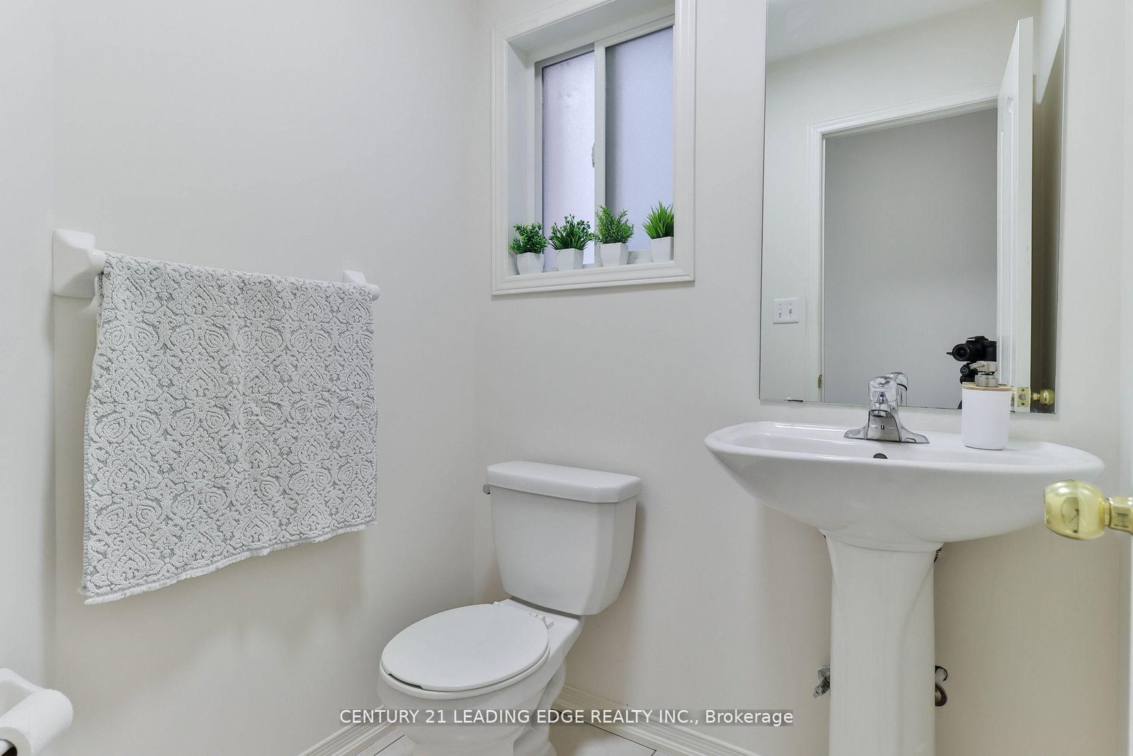 15 Robertdale Court • Whitchurch-Stouffville, ON photo 13