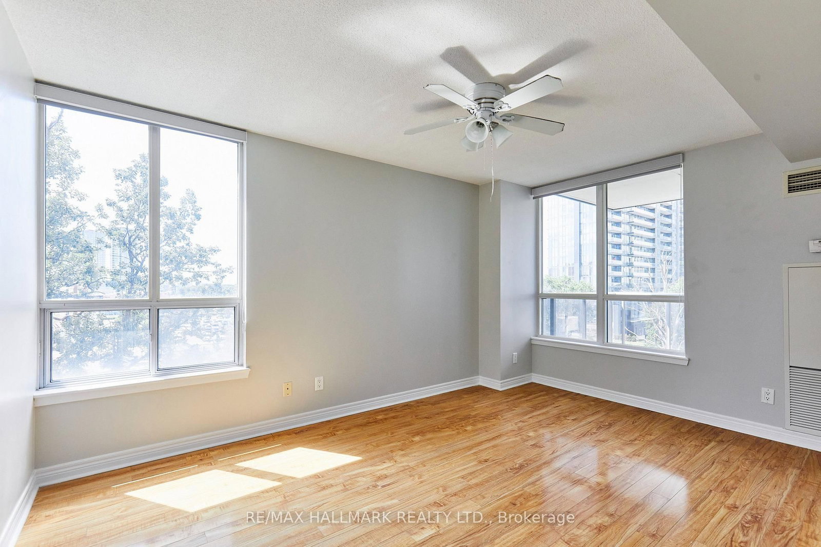 60 Disera Drive • #307 • Vaughan, ON photo 26