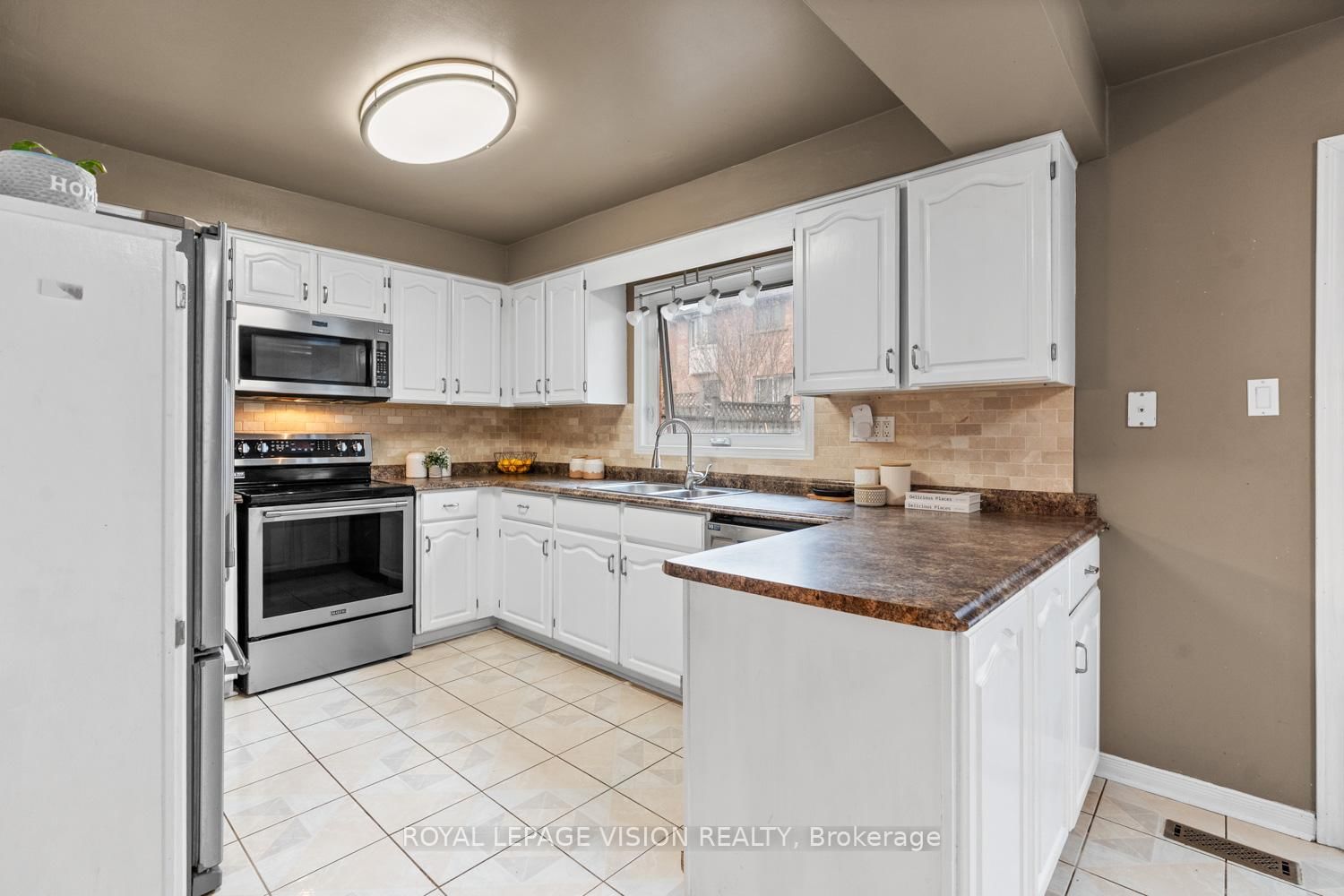 83 Bergin Road • Newmarket, ON photo 11