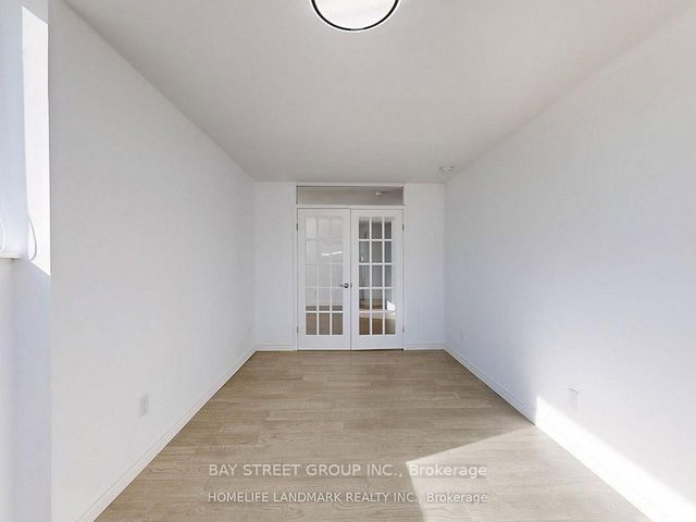 102 - 326 Major Mackenzie Drive E