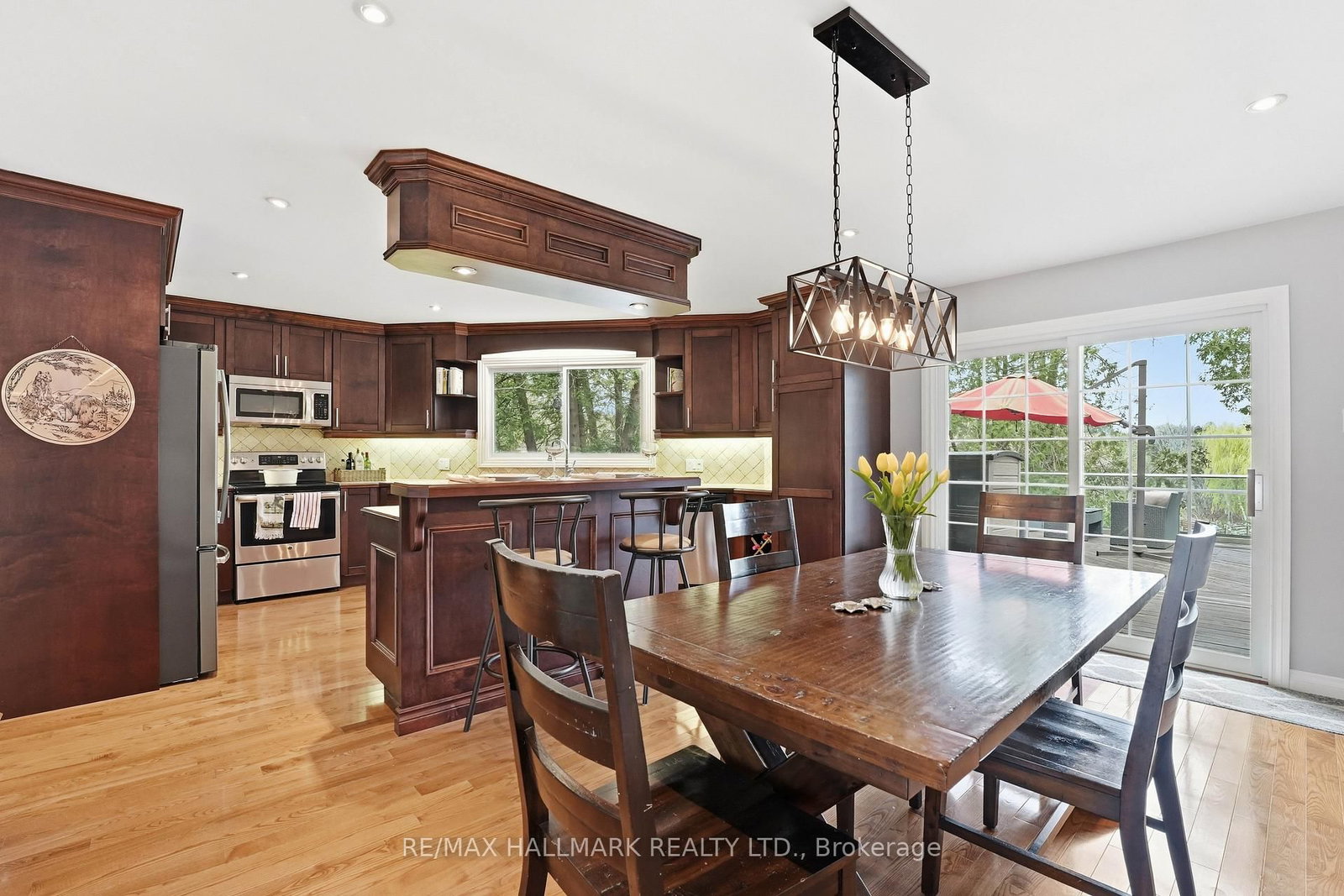 104 Riverbank Drive • Georgina, ON photo 9