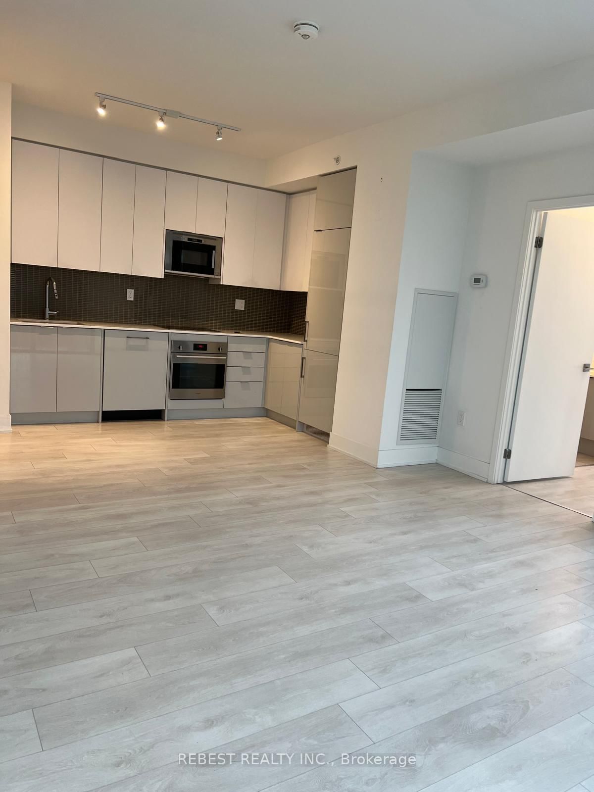 2908 Highway 7 Road • #402 • Vaughan, ON photo 10