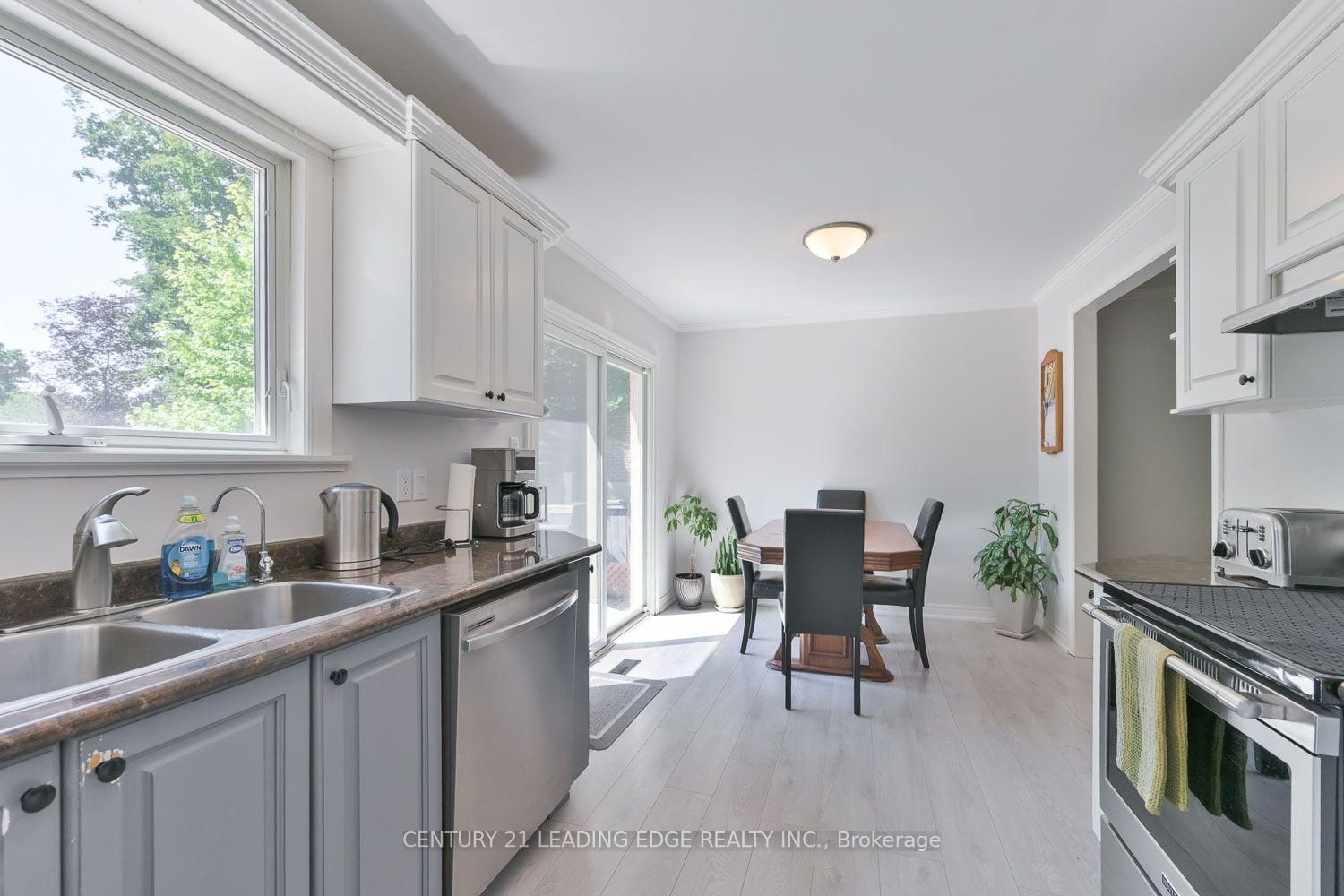21 Jonathan Street • Uxbridge, ON photo 12