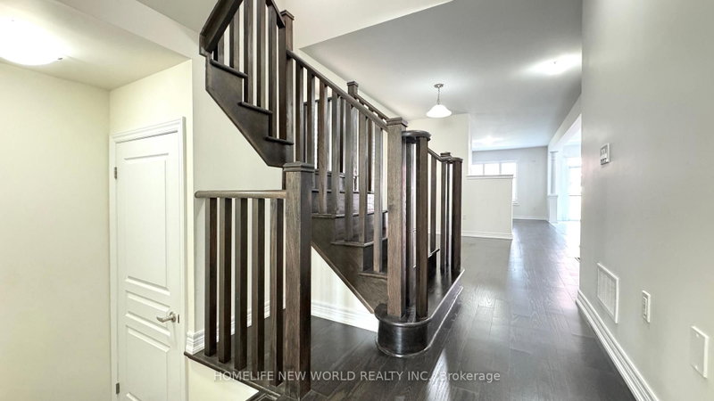 32 Falconridge Terrace