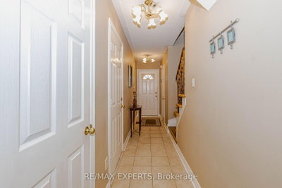 225 Kelso Crescent • Vaughan, ON photo 5