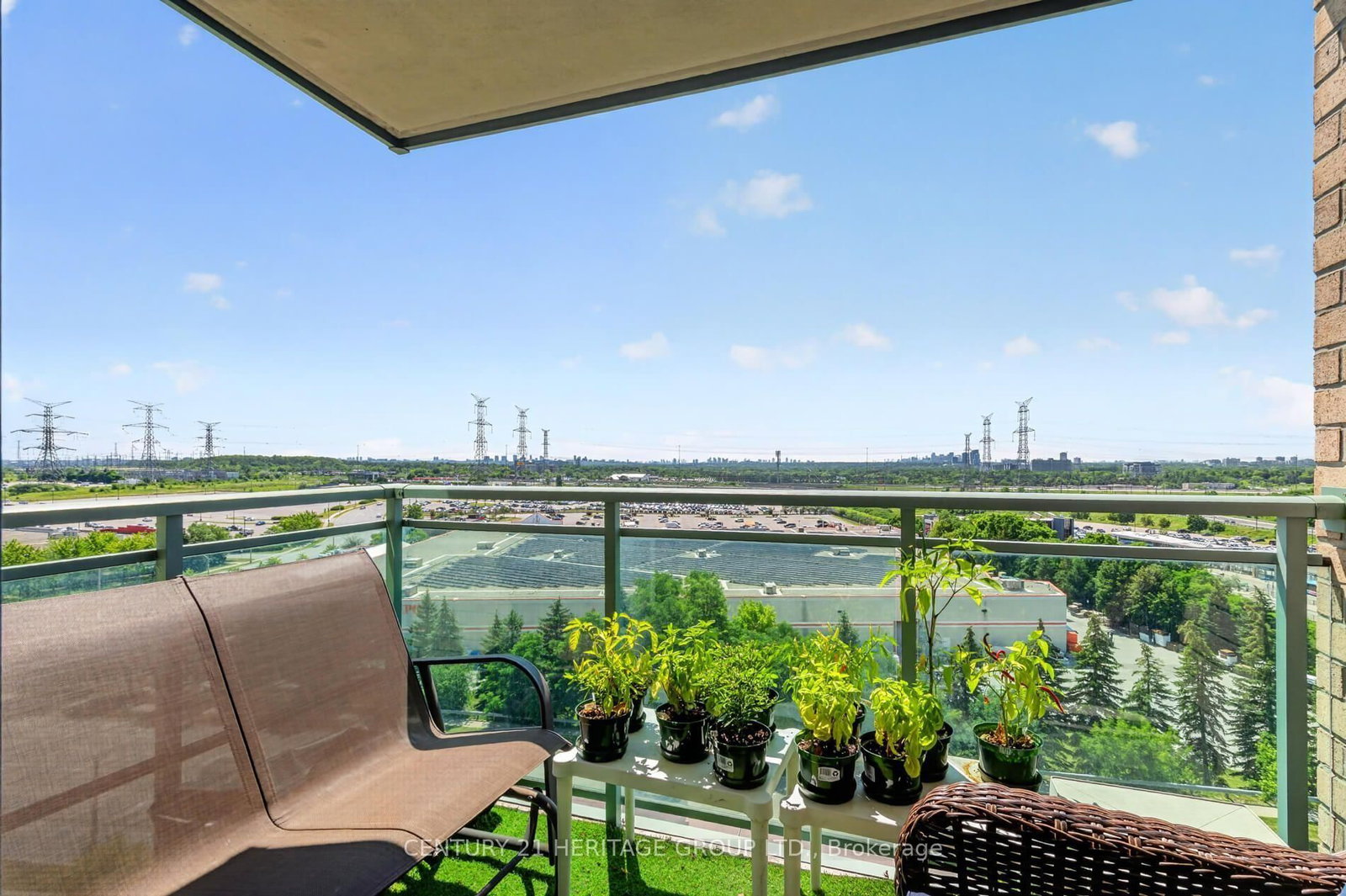 39 Oneida Crescent • #1017 • Richmond Hill, ON photo 12
