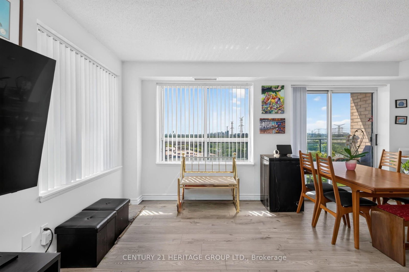 39 Oneida Crescent • #1017 • Richmond Hill, ON photo 5