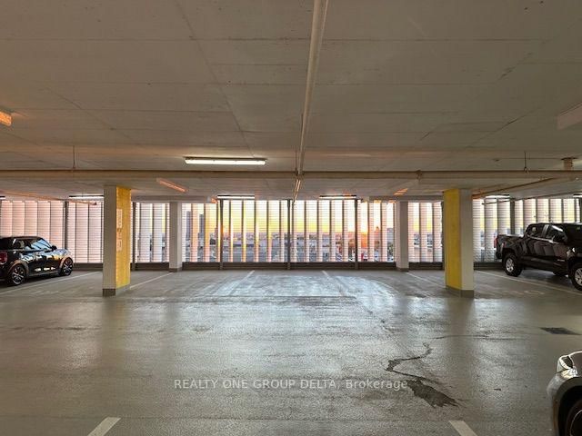 898 Portage Parkway • #4002 • Vaughan, ON photo 37
