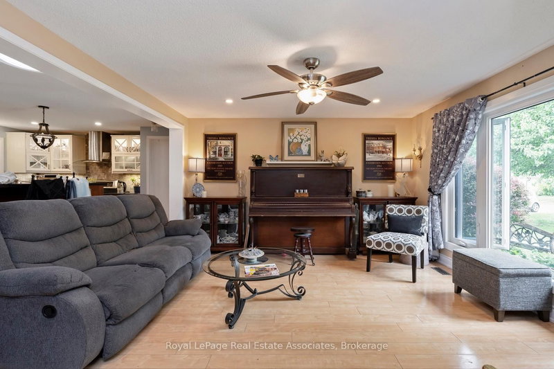 11 Tamarack Crt, New Tecumseth, Ontario