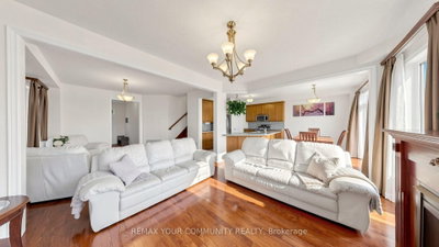 6 Homerton Avenue • Richmond Hill, ON photo 3