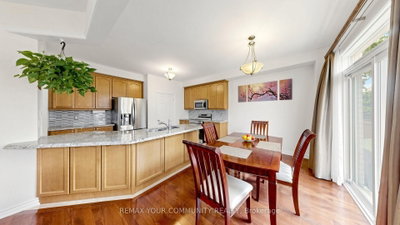 6 Homerton Avenue • Richmond Hill, ON photo 6