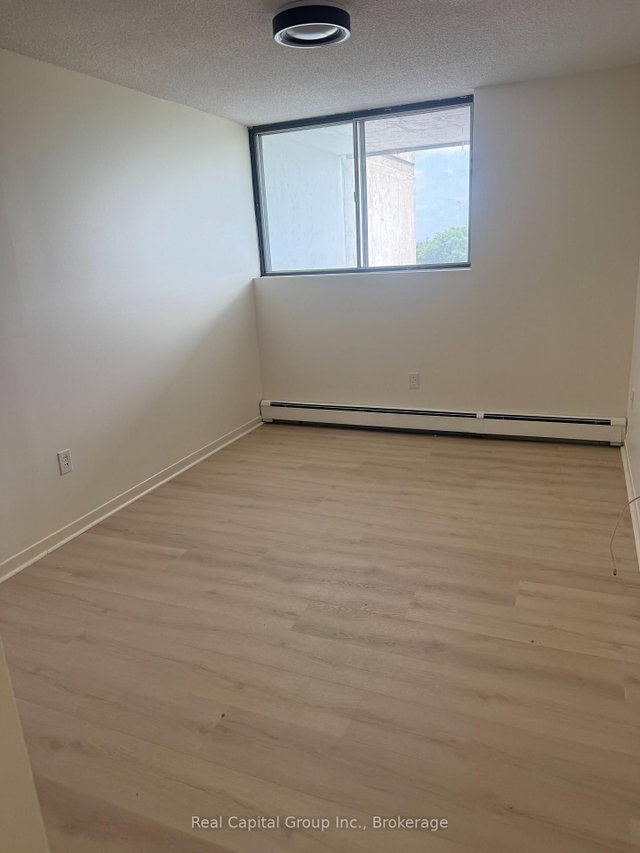 615 - 10330 Yonge Street W