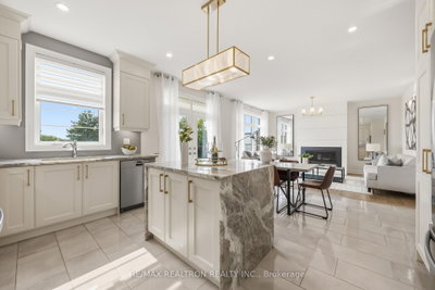 22 Upbound Court • East Gwillimbury, ON photo 9