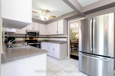 40 Buchanan Drive • Markham, ON photo 8