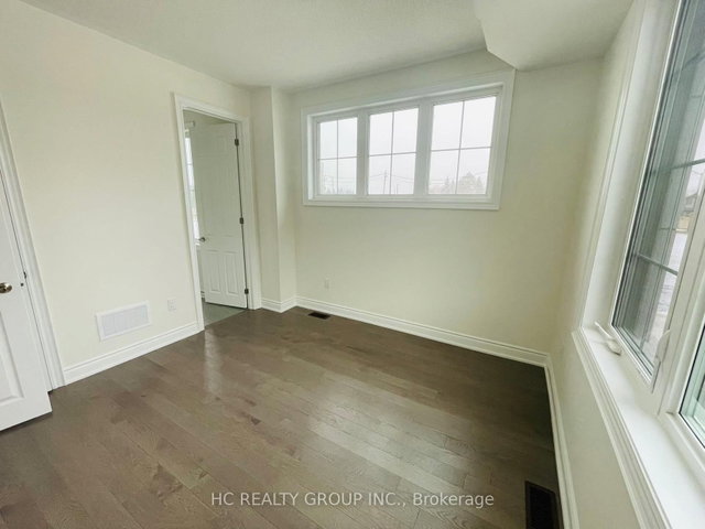117 Thomas Frisby Jr. Crescent