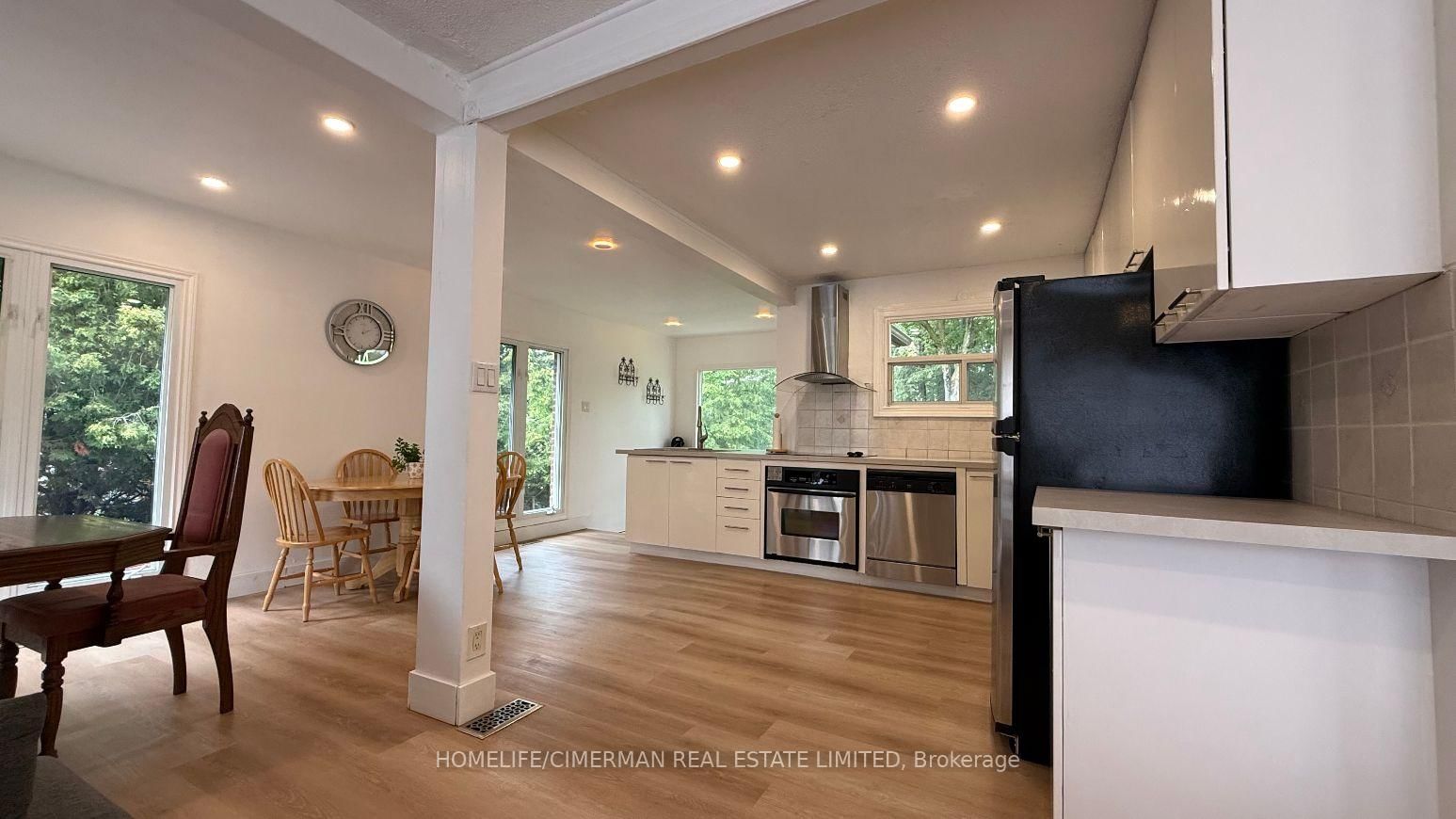 678 Trinity Street • Innisfil, ON photo 9