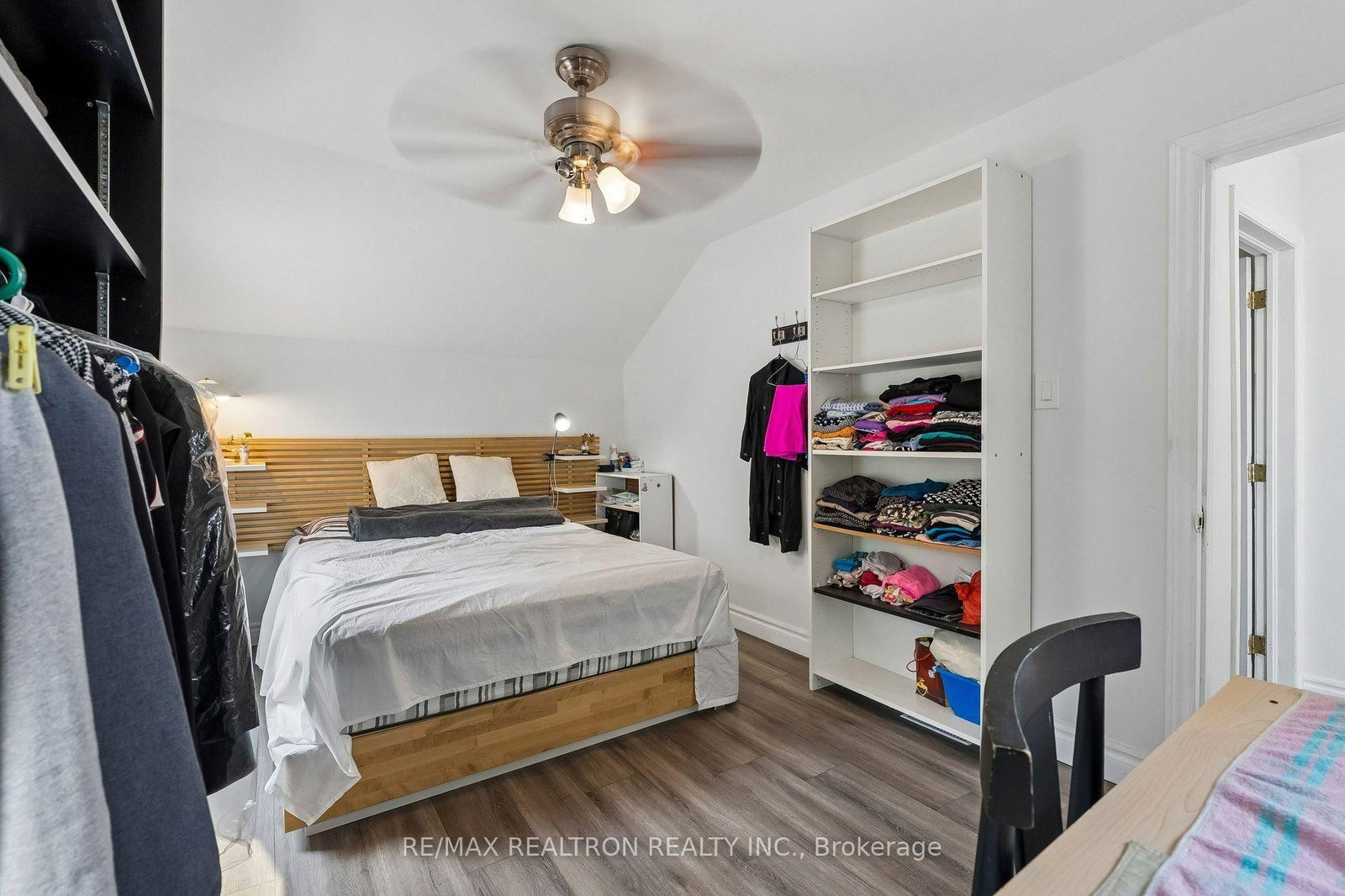 28 Machell Avenue • Aurora, ON photo 19