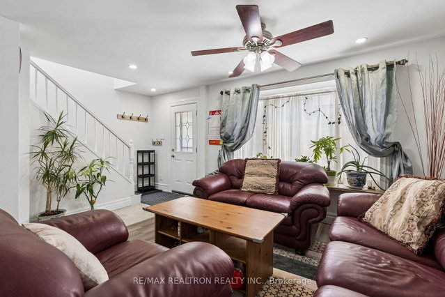 28 Machell Avenue