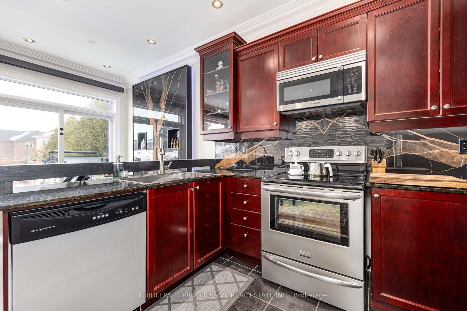 64 Sir Sanford Fleming Way • Vaughan, ON photo 10