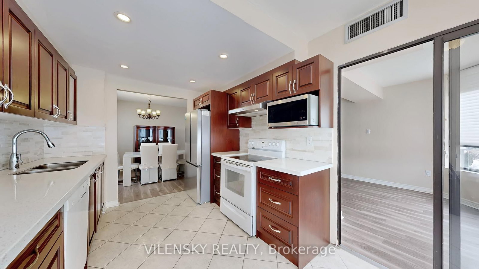7460 Bathurst Street • #214 • Vaughan, ON photo 12