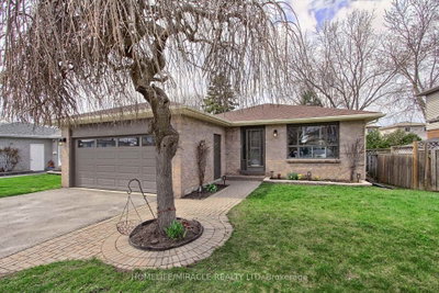 30 Northgate Drive • Bradford West Gwillimbury, ON photo 4