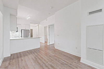 Unit 1210 — 9618 Yonge Street — more photos