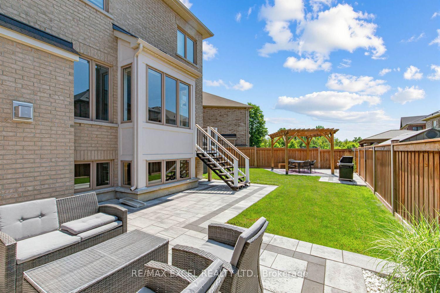 10 KEN BETZ Court • Whitchurch-Stouffville, ON photo 38