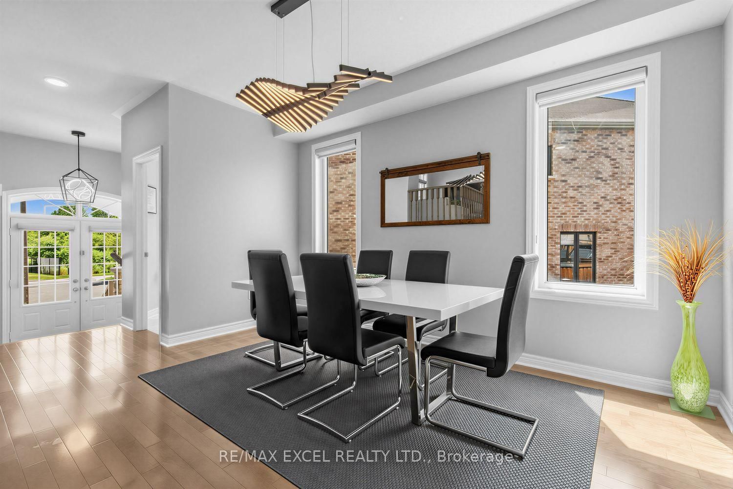 10 KEN BETZ Court • Whitchurch-Stouffville, ON photo 5