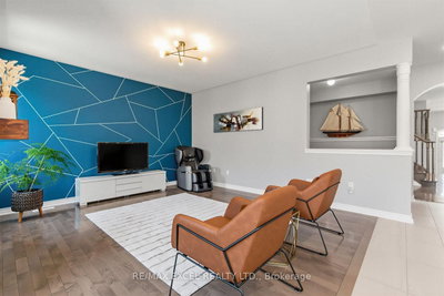 10 KEN BETZ Court • Whitchurch-Stouffville, ON photo 9