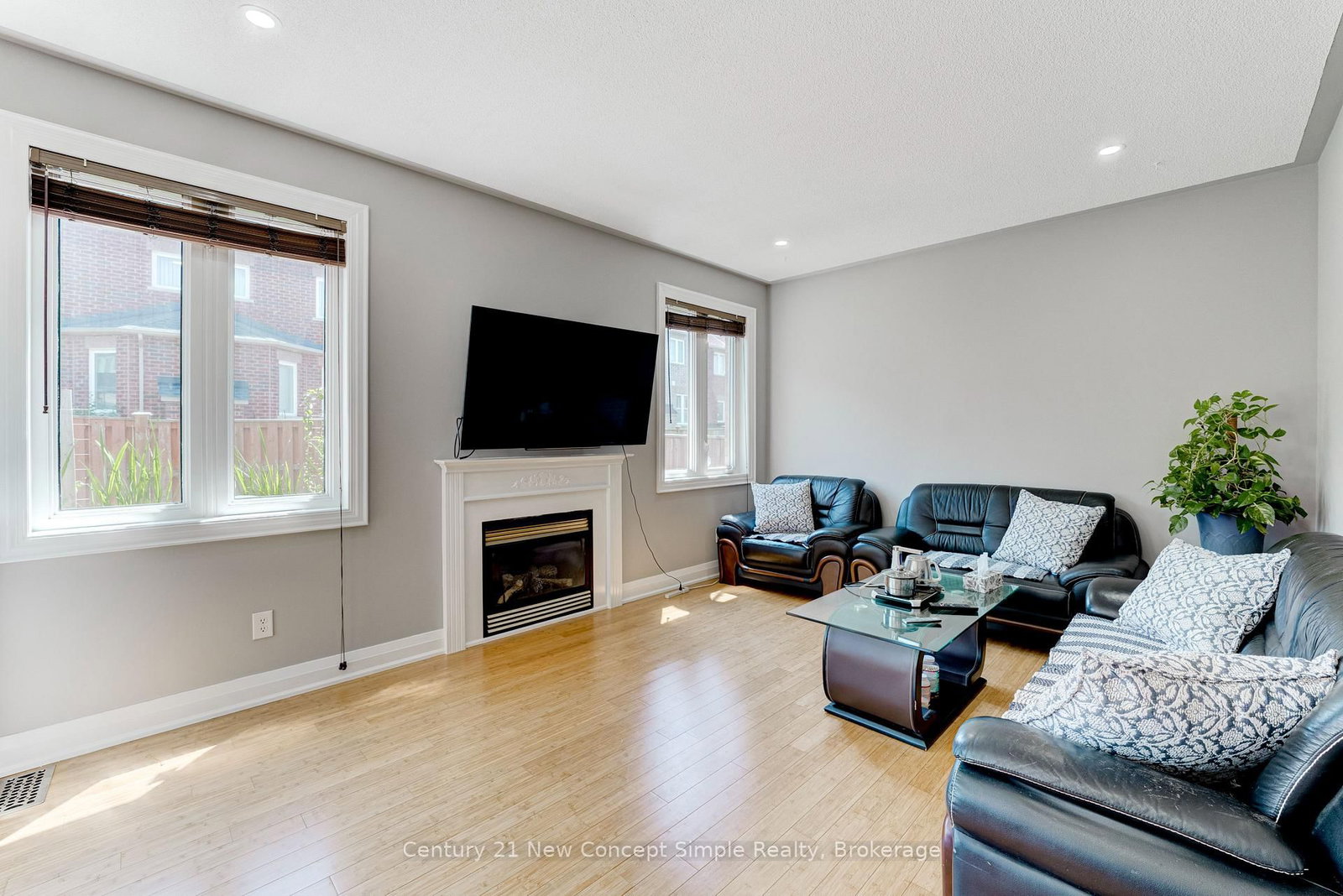 31 Donhaven Road • Markham, ON photo 12