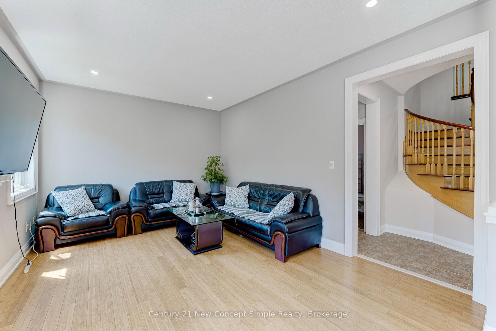 31 Donhaven Road • Markham, ON photo 13