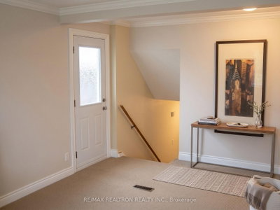 166 WELDRICK Road • Richmond Hill, ON photo 9